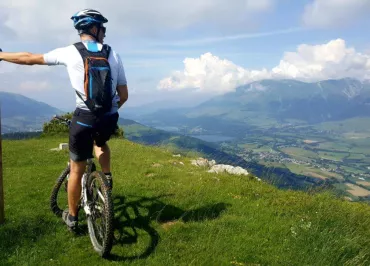 Between two lakes - easy