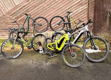 Intersport - ventes et locations de vélos - le convoyeur de La Dolce Via.