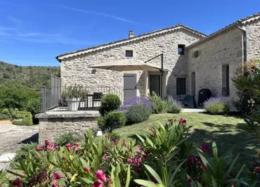 Mas de Veyras - les micocouliers