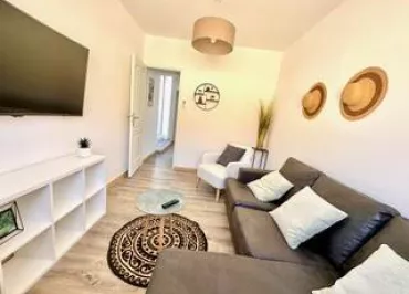 LA Maison des Acacias **