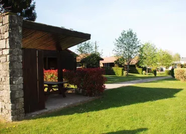 Camping fraiteux - 33 emplacements