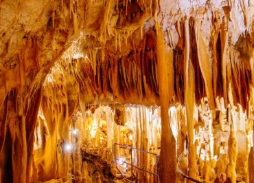 Grotte de Villars