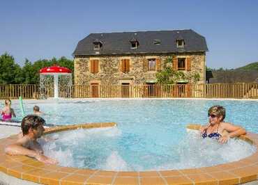 Camping USHUAÏA VILLAGES LES RIVES D'OLT ET AUBRAC