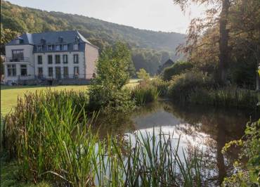 Domaine château du Risdoux : le château (16 à 20 personnes)
