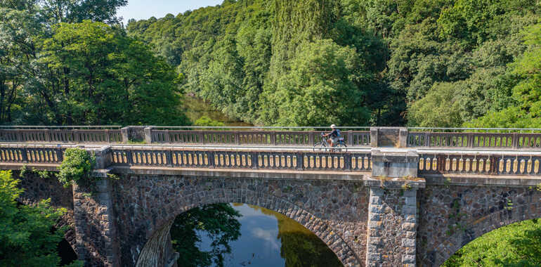 La V lo Francette Normandy Atlantic by bike