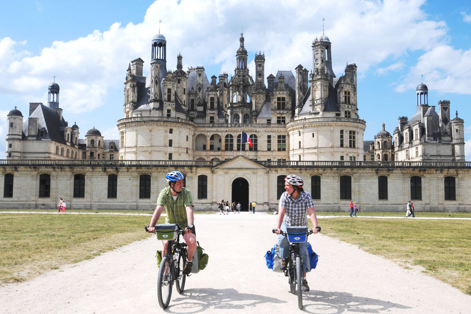 The Castles Of The Loire Valley By Bike Blois Chambord Amboise Cheverny