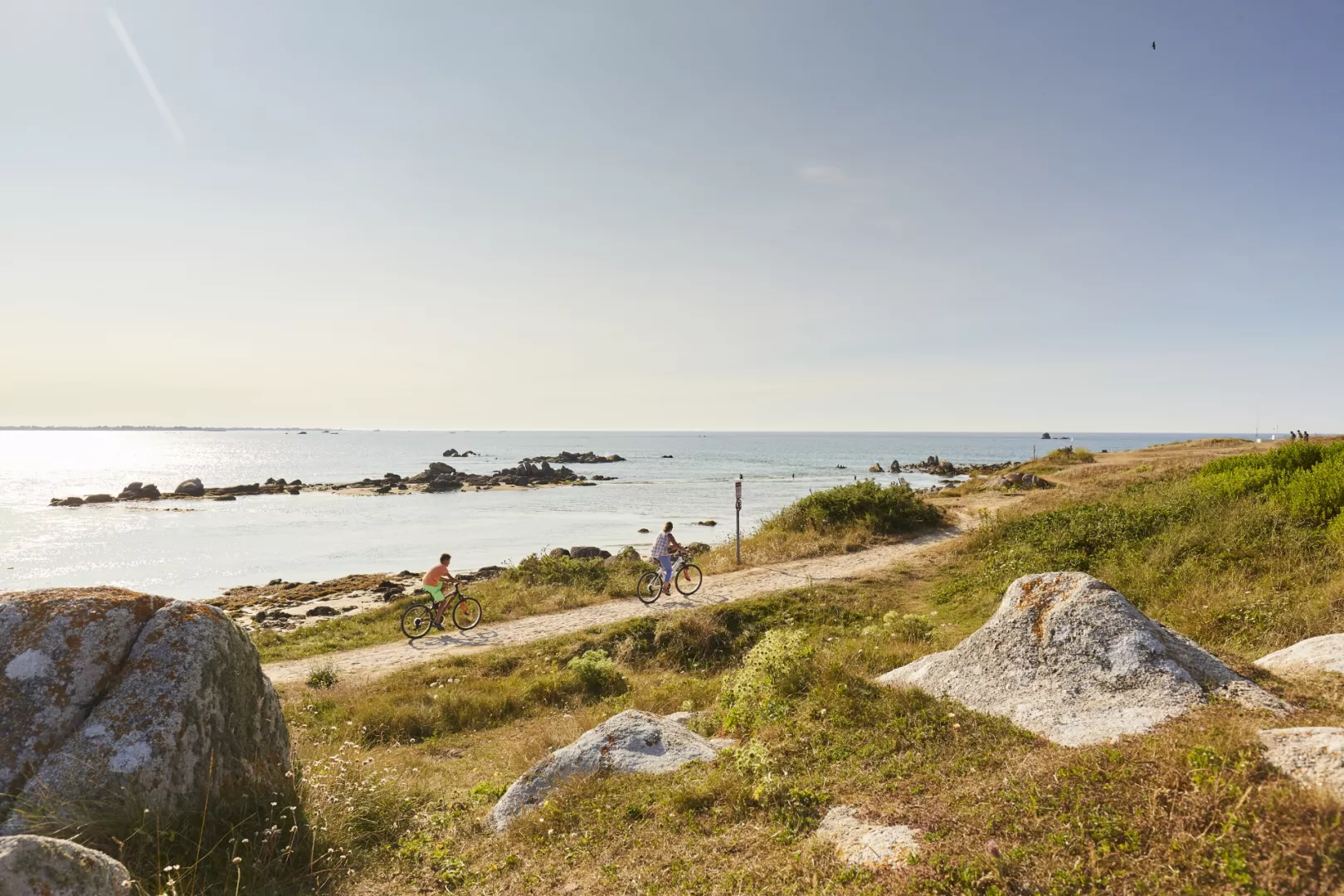 La Littorale (V45), a 638km-long Breton cycle route from Roscoff to ... image