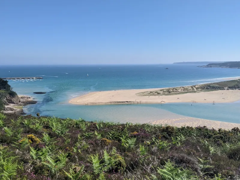 Plages à Sables-d'Or-les-Pins