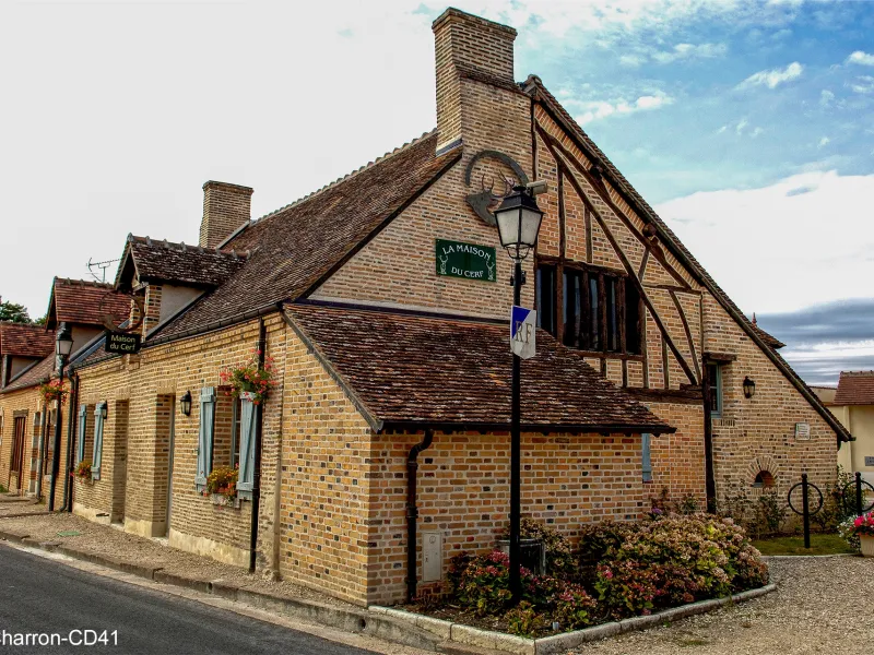 Maison du Cerf à Villeny