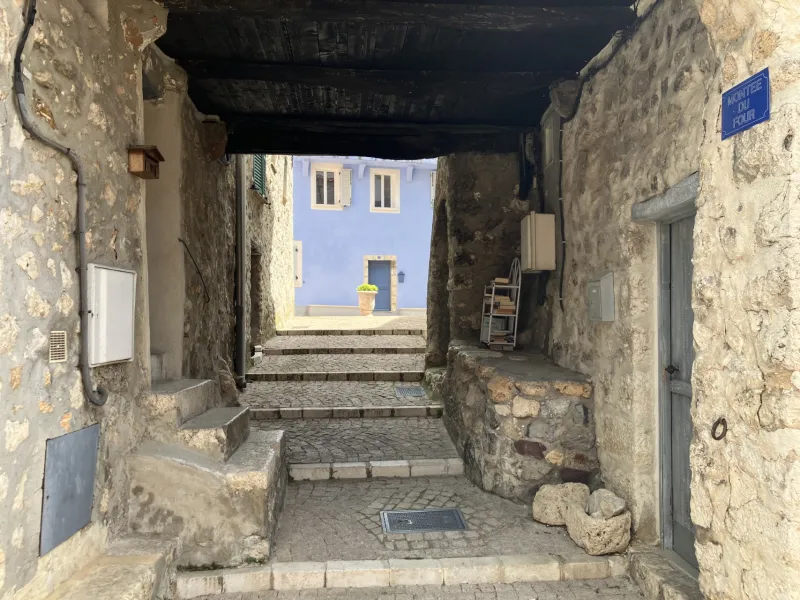 Passage à Bouyon