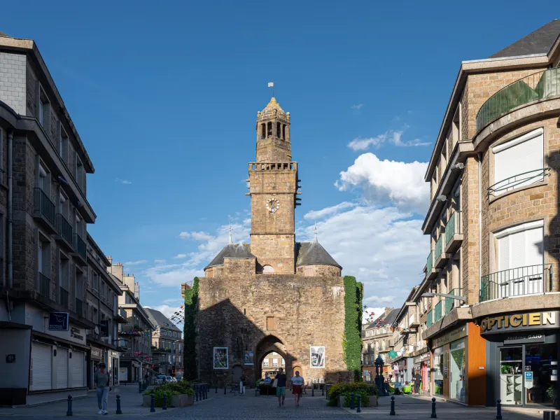 Porte de l'horloge à Vire