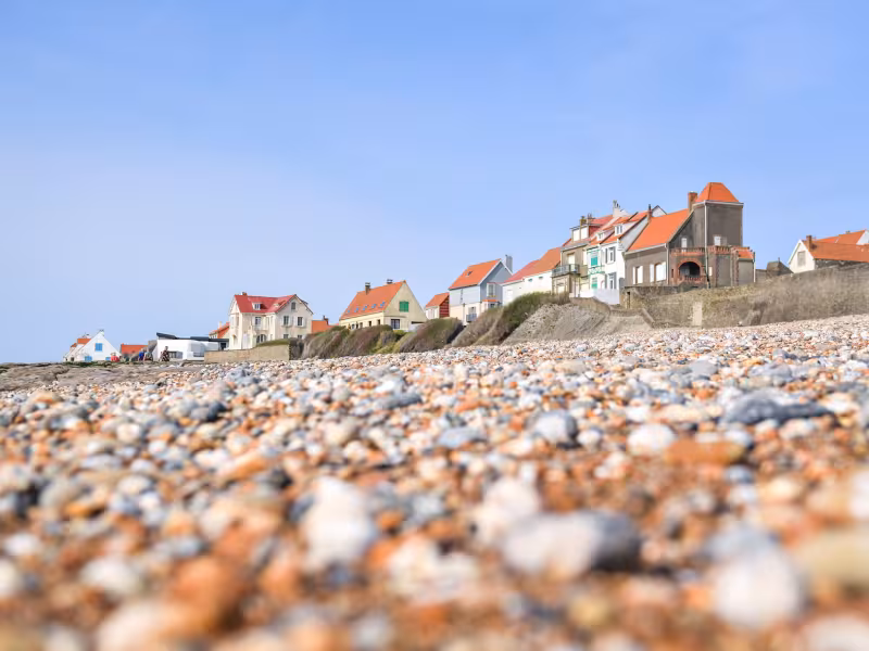 Plage de galets à Audresselles