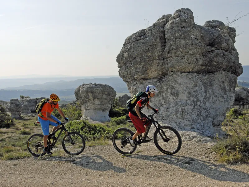 Sentier VTT des rochers des Mourres