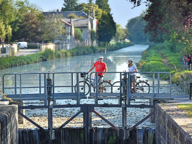À l'écluse de Donnery