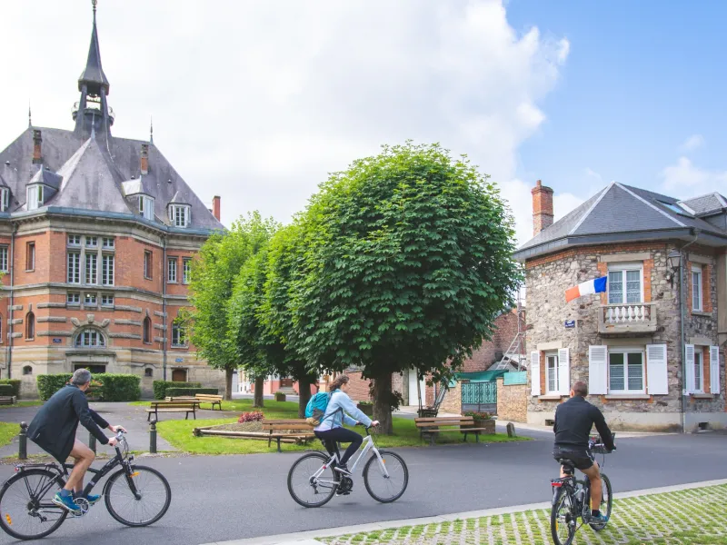 Arrivée à à vélo à Haybes