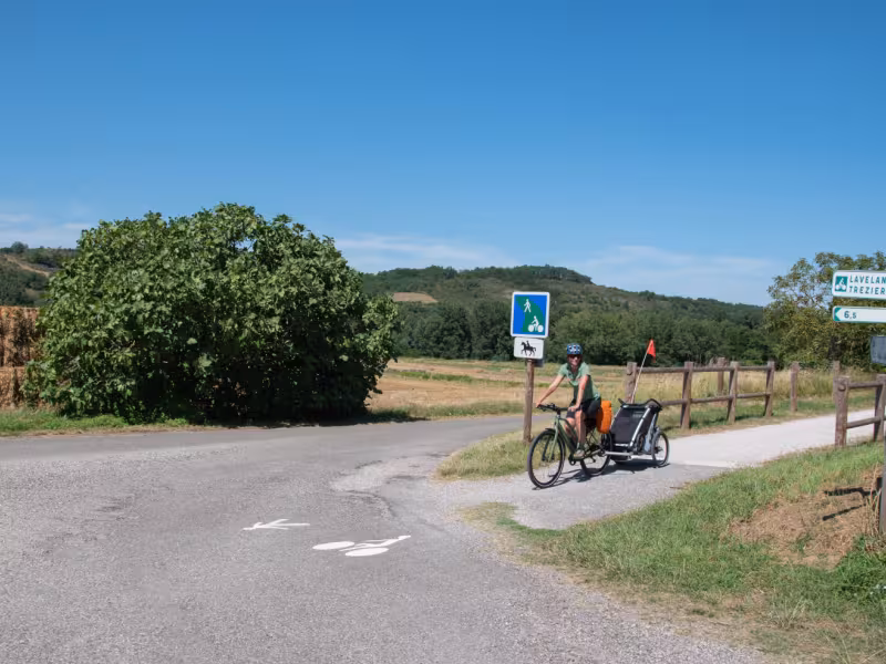 Piste cyclable à Moulin Neuf en Arièges, sur La Vélosud