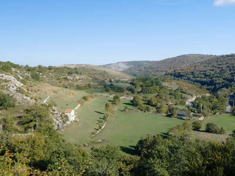 Panorama sur les plateaux calcaires des Alpes Maritimes