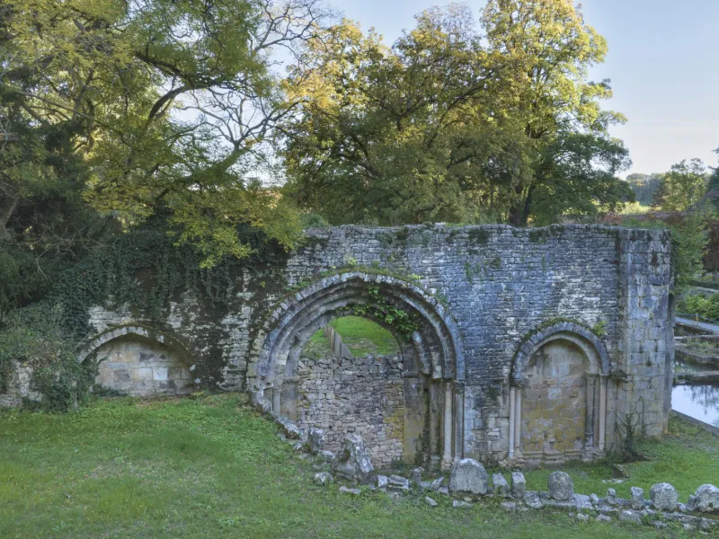Ruines à Nanteuil en Vallée