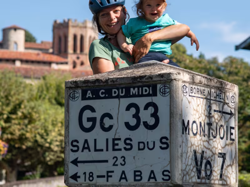 Borne directionnelle à Saint-Lizier sur La Vélosud
