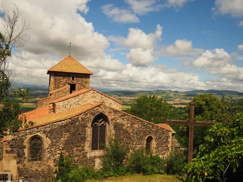 Le village d'Usson dans la Comté