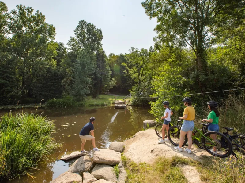 Vallée de Poupet à vélo - St-Malo-du-Bois