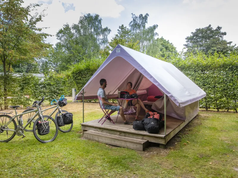 "Accueil Vélo" camping with hut for cyclists in Jumièges