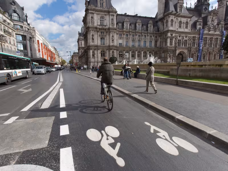 Bande cyclable dans Paris