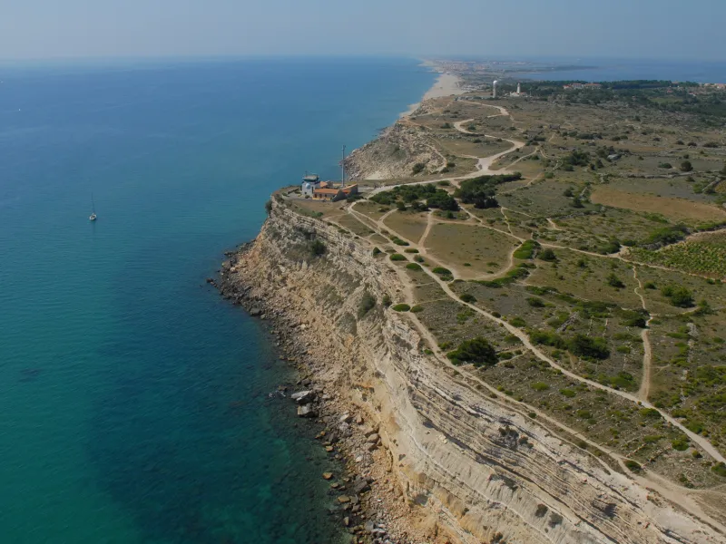 Belvédère sur les falaises de Leucate