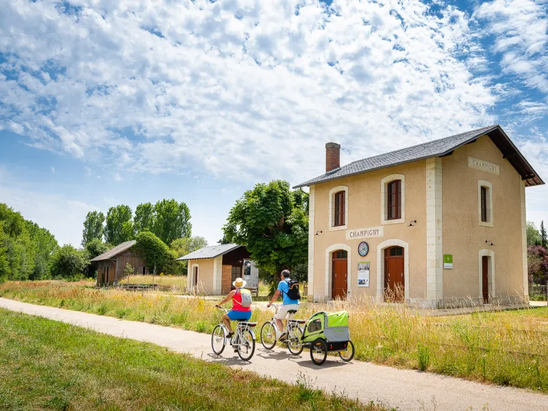 Ancienne gare sur la voie verte Richelieu-Chinon