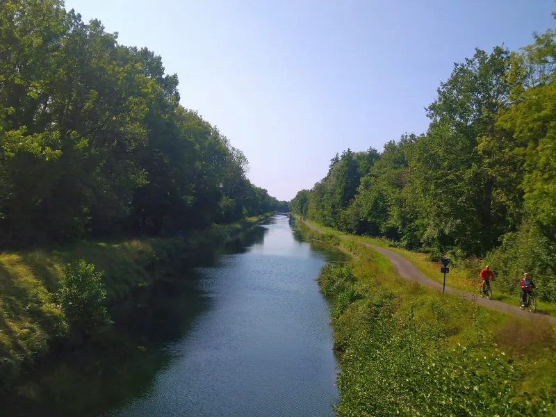 Le canal entre Champagne et Bourgogne