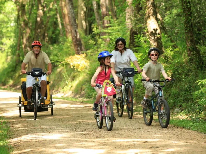 Canal de Nantes à Brest en famille sur la Vélodyssée