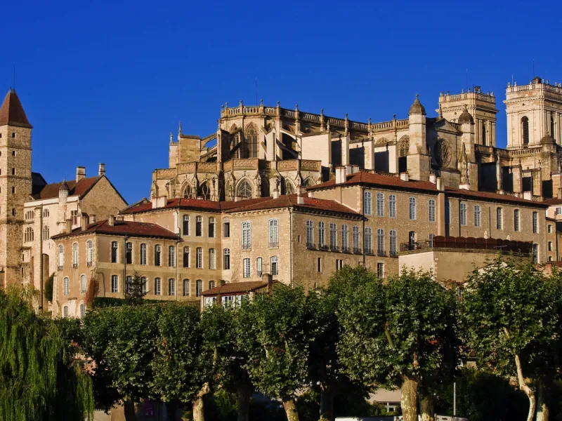Cathédrale Sainte-Marie et la Tour d'Armagnac à Auch