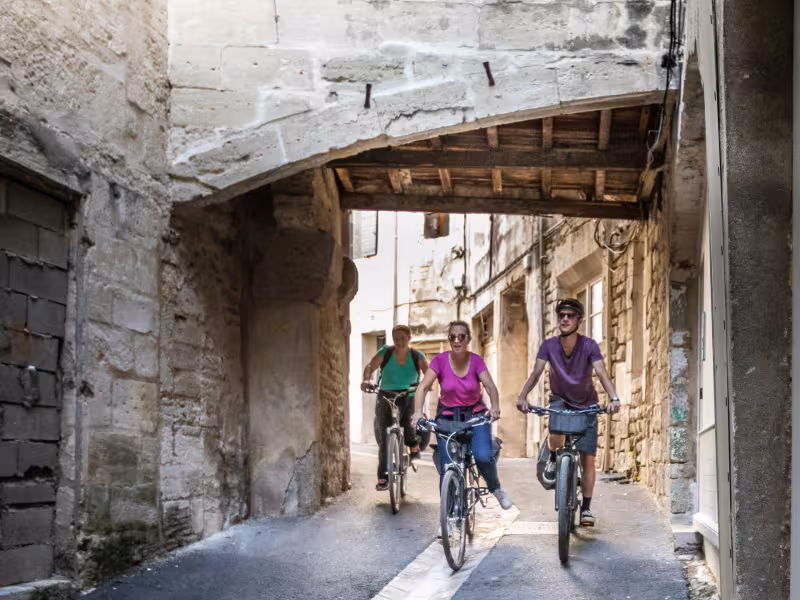 Découverte du centre historique de Beaucaire à vélo