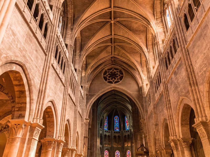À l'intérieur de la cathédrale Saint-Vincent de Chalon-sur-Saône