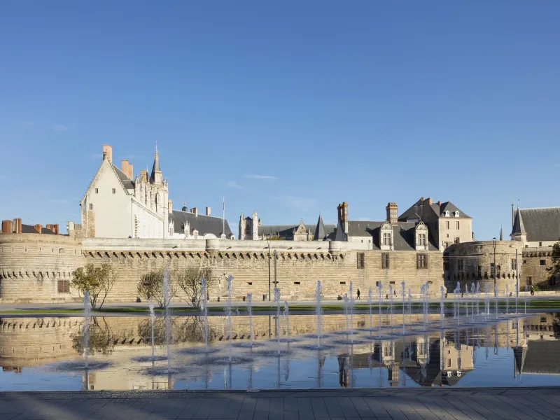 Château des Ducs de Bretagne et miroir d'eau