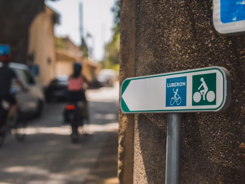 Cucuron balisage autour du Luberon à vélo