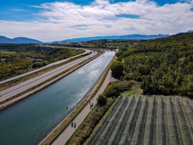 A vélo le long de la Durance et du Canal EDF