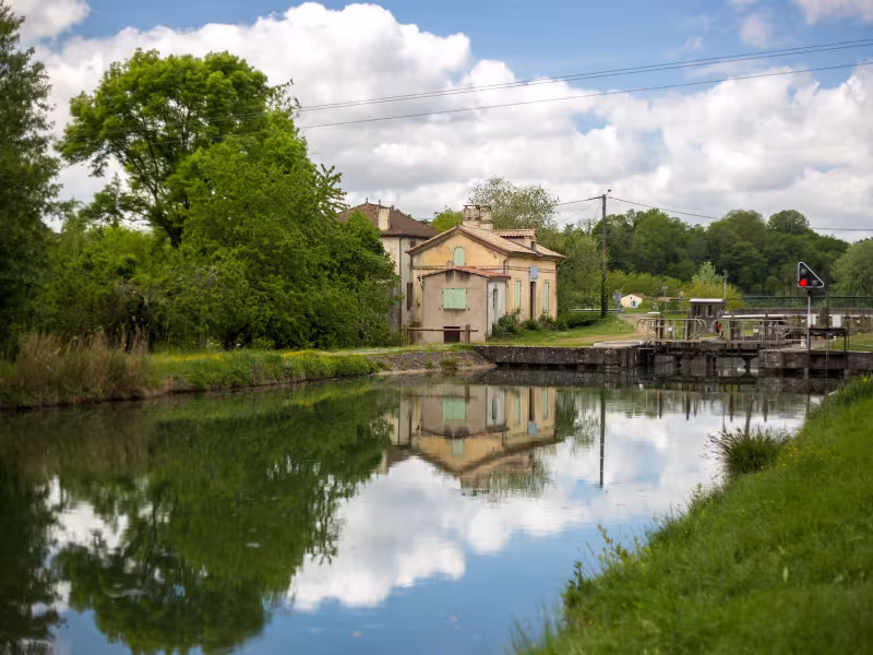 Ecluse sur le canal de Garonne