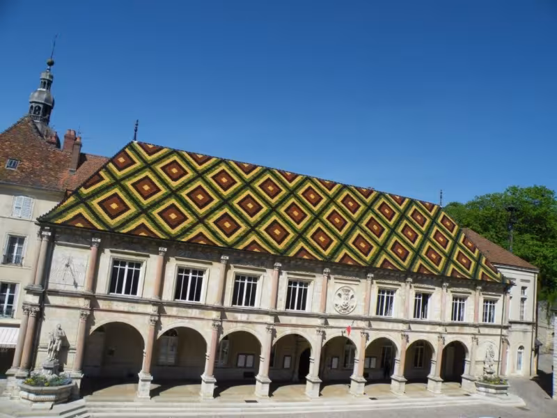 L'hôtel de ville de Gray-sur-Saône