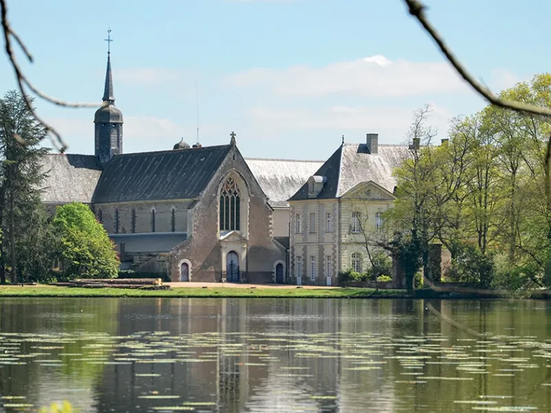 Etang devant l'Abbaye de Melleray