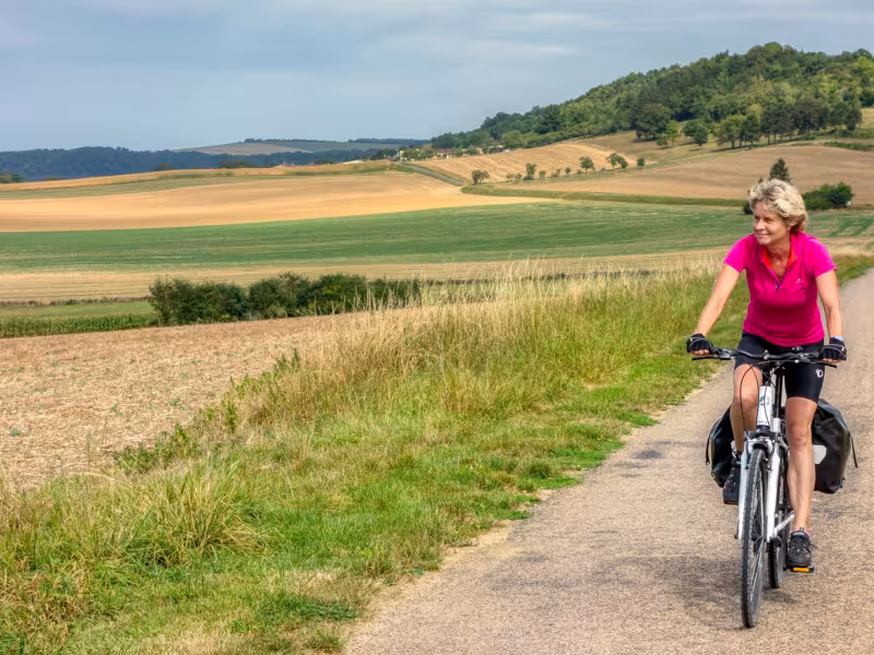 Cycliste sur la Meuse à vélo