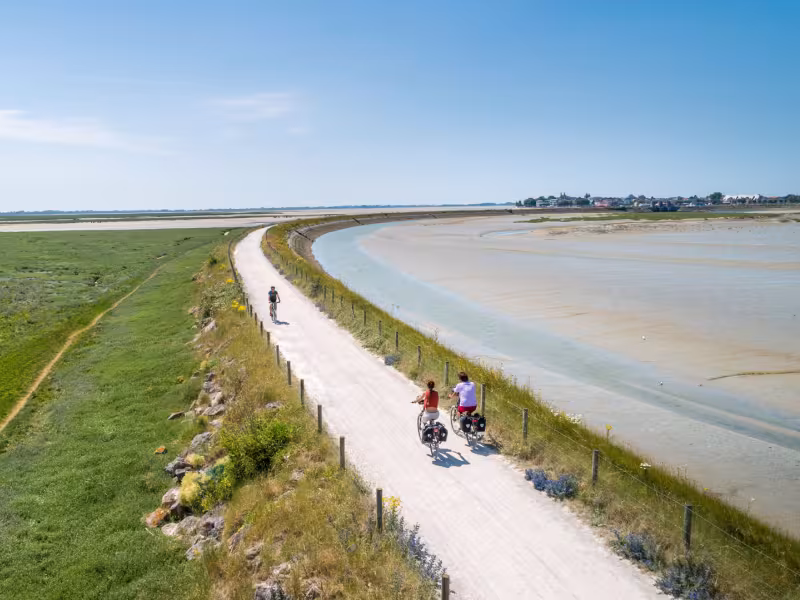 Piste cyclable le long de la baie de Somme vers Le Crotoy - La Vélomaritime / EuroVelo 4