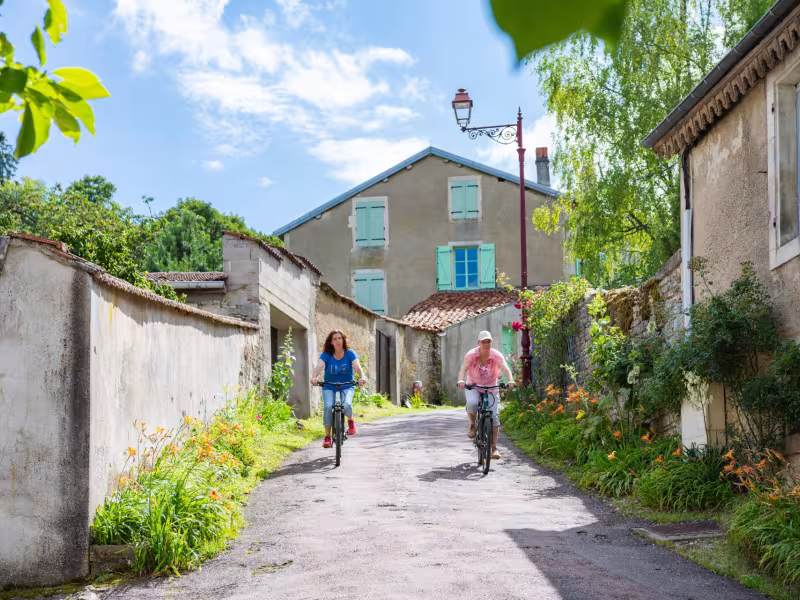 Passage à Bourmont sur La Meuse à Vélo