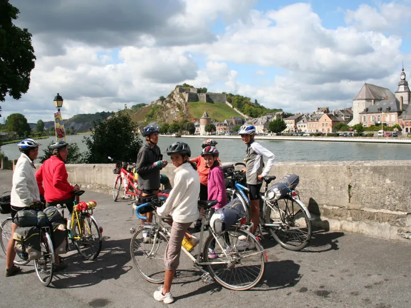 La Meuse à vélo près de Givay - Voie verte Trans-Ardennes