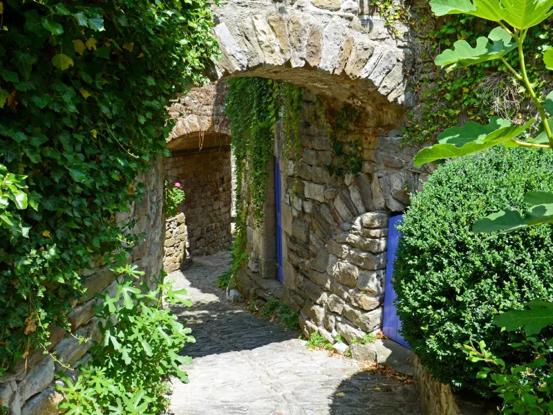 Naves, village de caractère - Les Vans