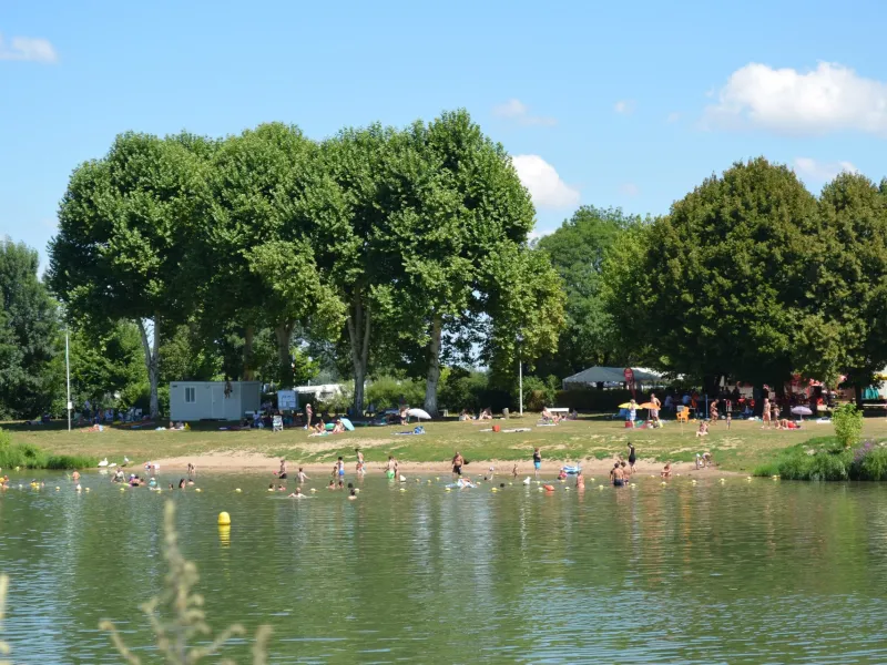 Plage aménagée à Pontailler-sur-Saône