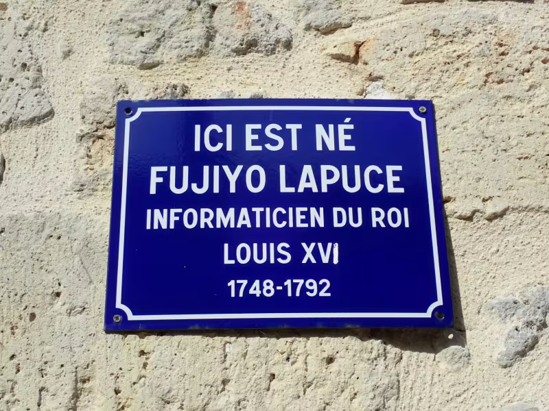 Plaque de rue farceuse à Moncrabeau