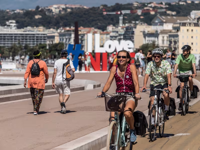 Promenade des Anglais à vélo - Nice