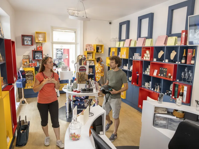 Dans la boutique de l'impératrice Joséphine à Rueil-Malmaison