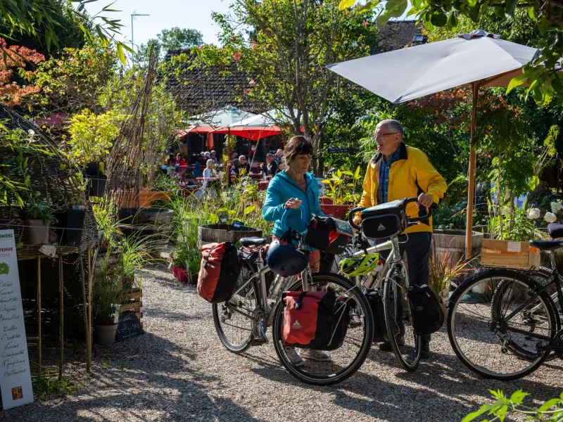 Terrasses et cafés à Giverny